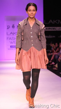 Model at Pero by Aneeth Arora LFW W/F 2011