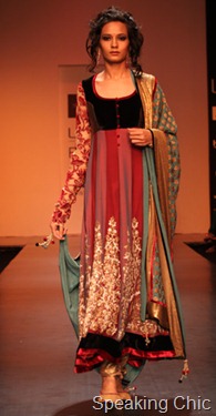 Model for Shyamal & Bhumika at LFW W/F 2011